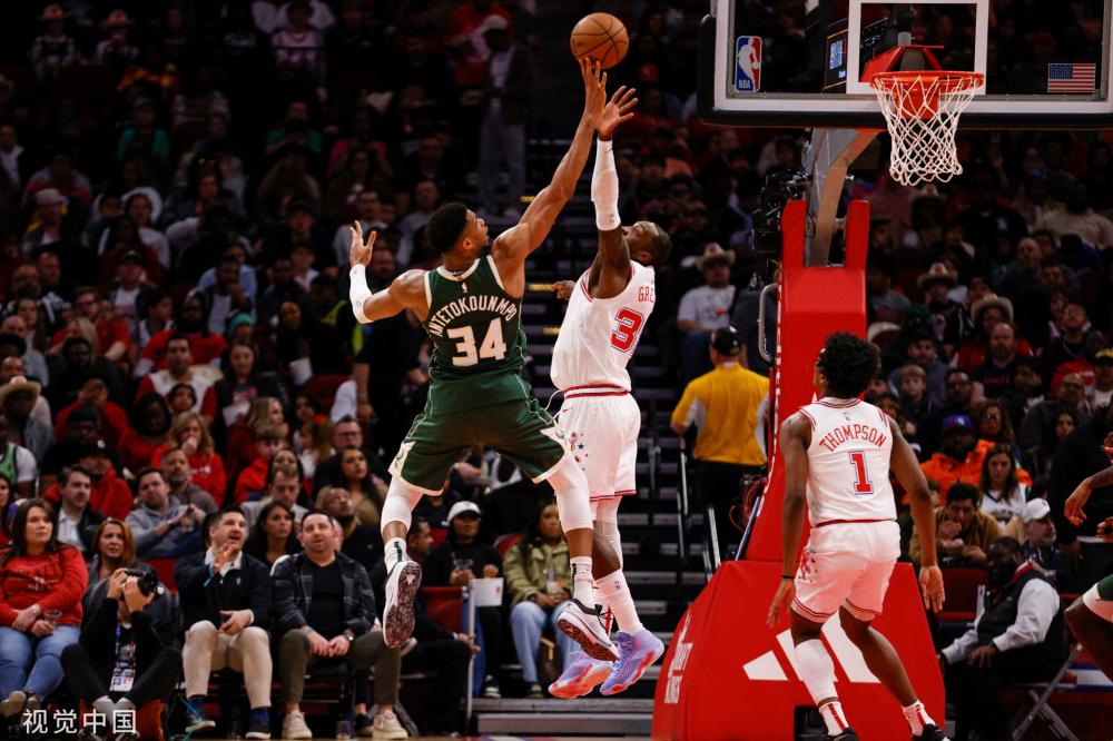 他用实际行 他用实际行