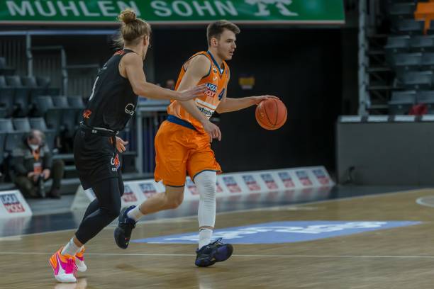 联赛中的一 联赛中的一